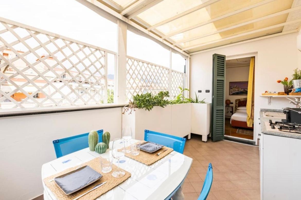 La Casa Al Mare Centro Storico Di Loano Con Garage公寓 外观 照片